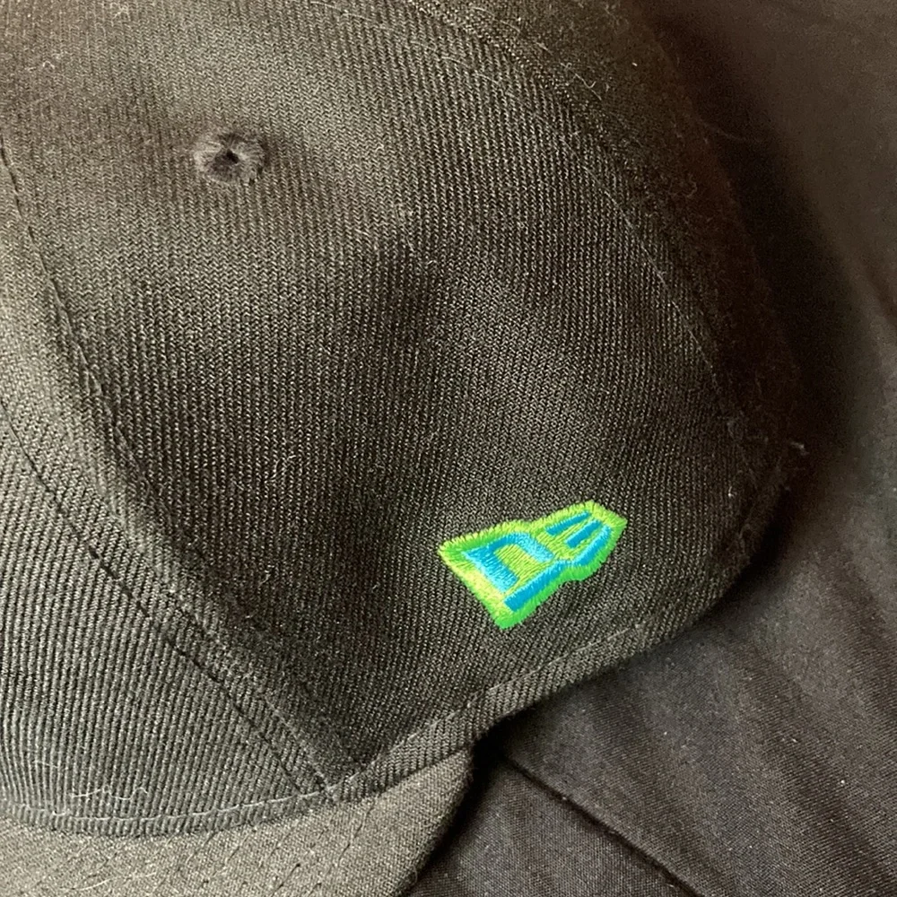 As hat - Picture 4 of 5